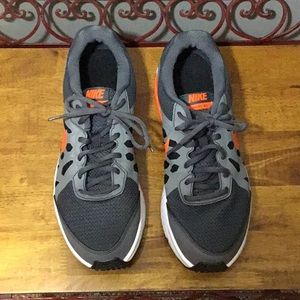 Women’s Nike shoes!